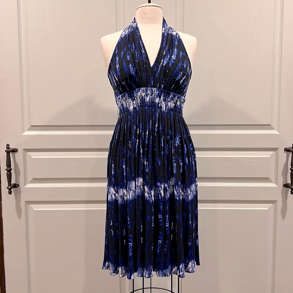 Calvin Klein dress no bra / no wrinkle 6 racer back padded packable